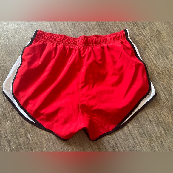 NIKE Running shorts, Women’s Medium - Picture 2 of 2